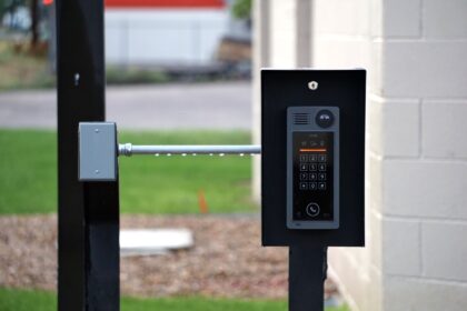 interphone immeuble hall